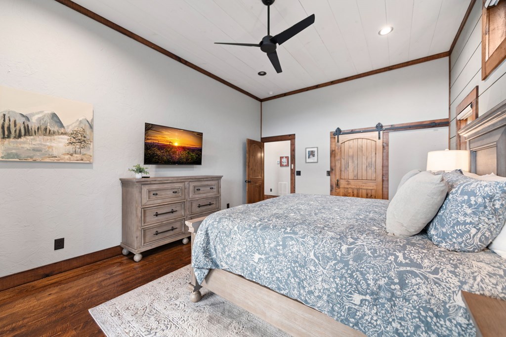 825 Price Road