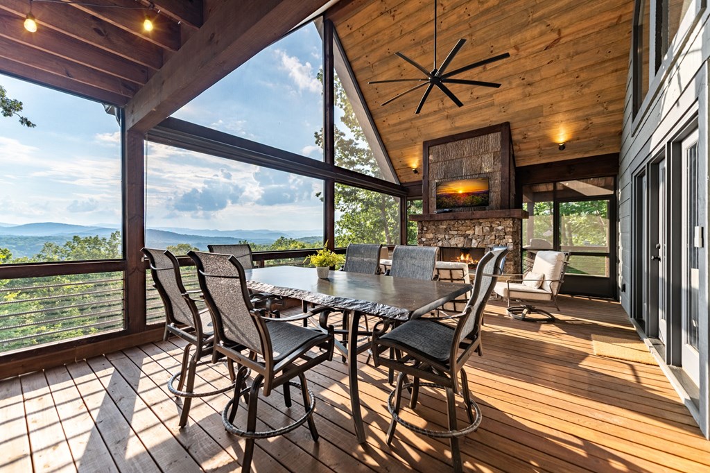 825 Price Road