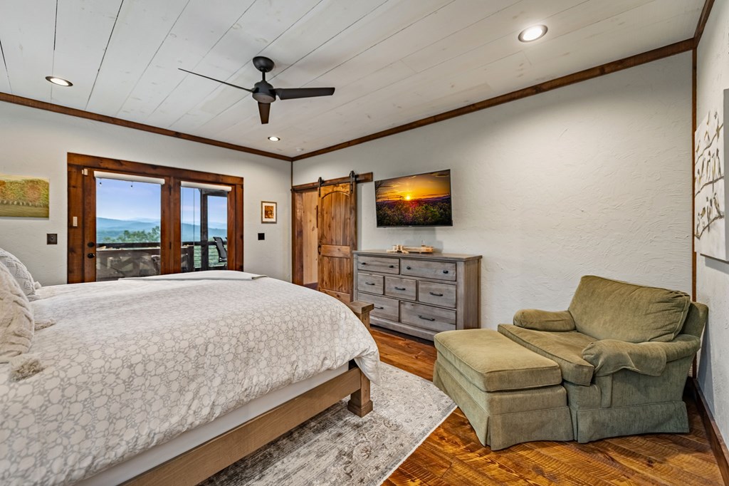 825 Price Road