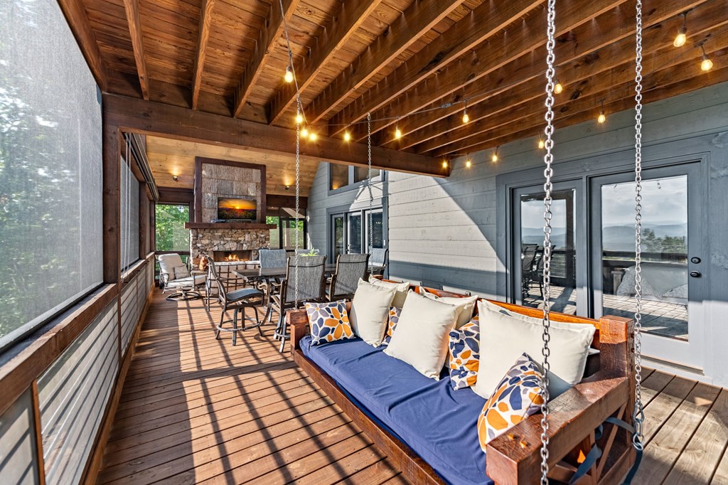 825 Price Road