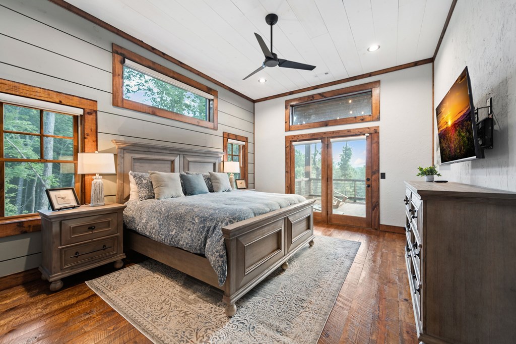 825 Price Road