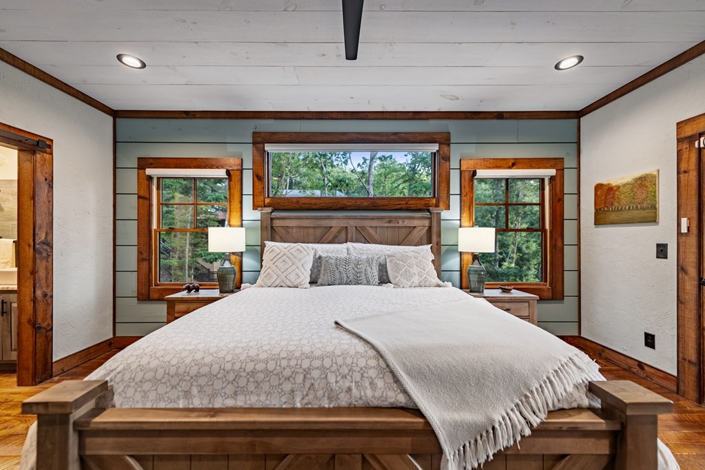 825 Price Road