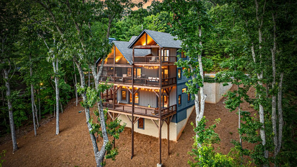 825 Price Road