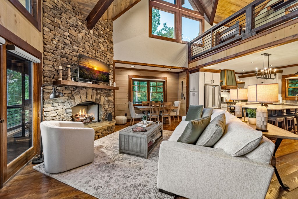 825 Price Road