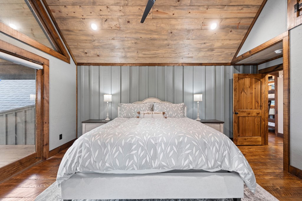 825 Price Road