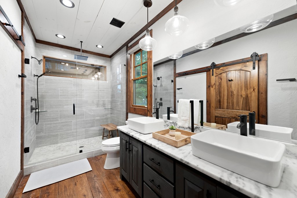 825 Price Road