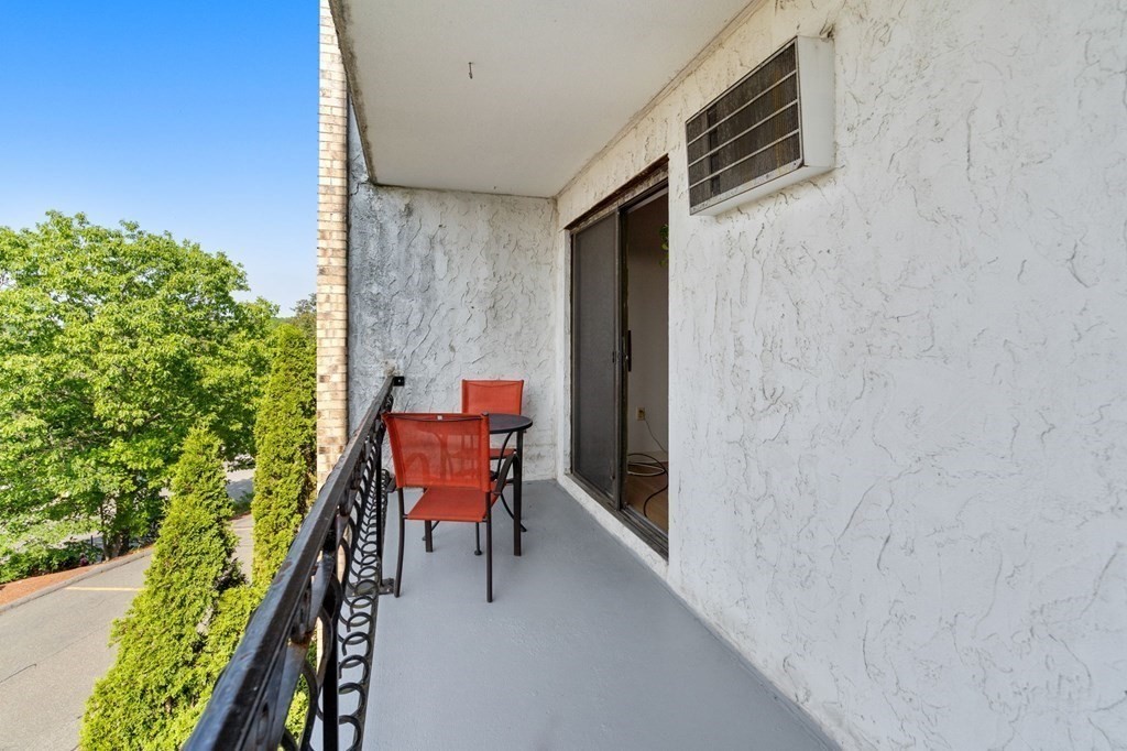 159 Franklin St # C3