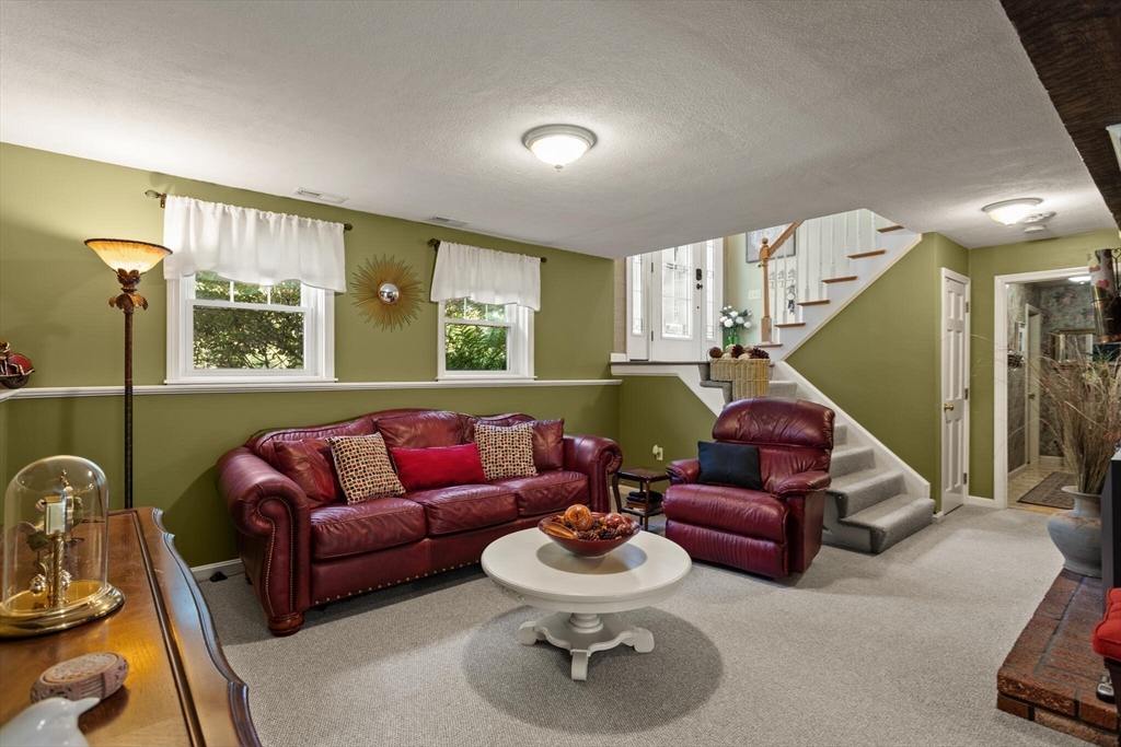 7 Rodeo Cir