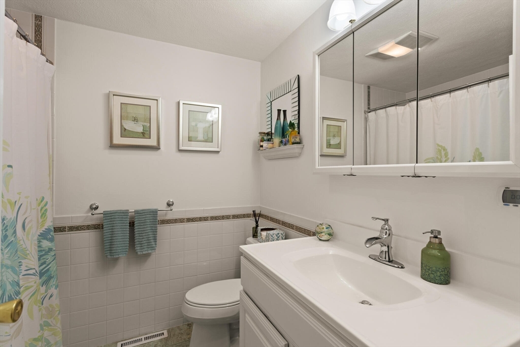 7 Rodeo Cir