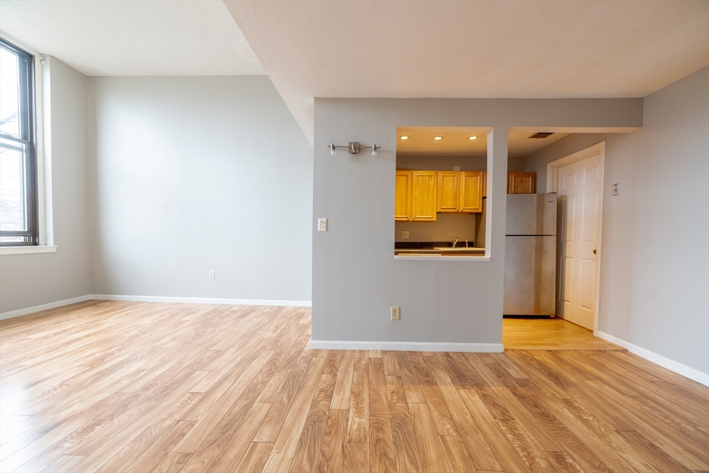 94 Newbury Ave # 201