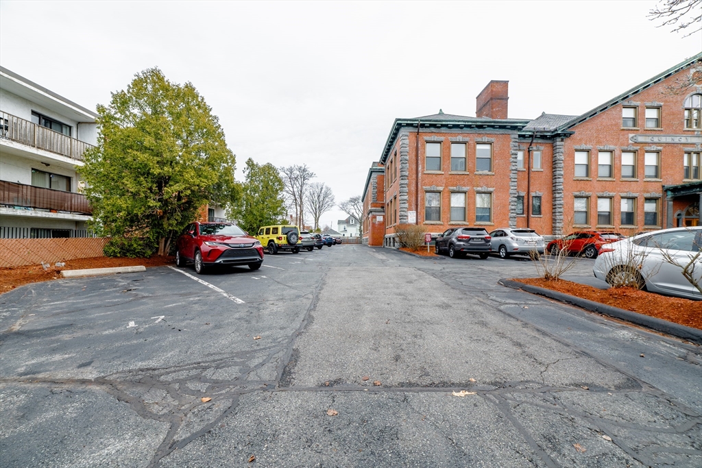 94 Newbury Ave # 201