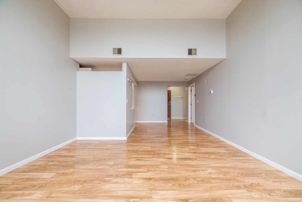 94 Newbury Ave # 201