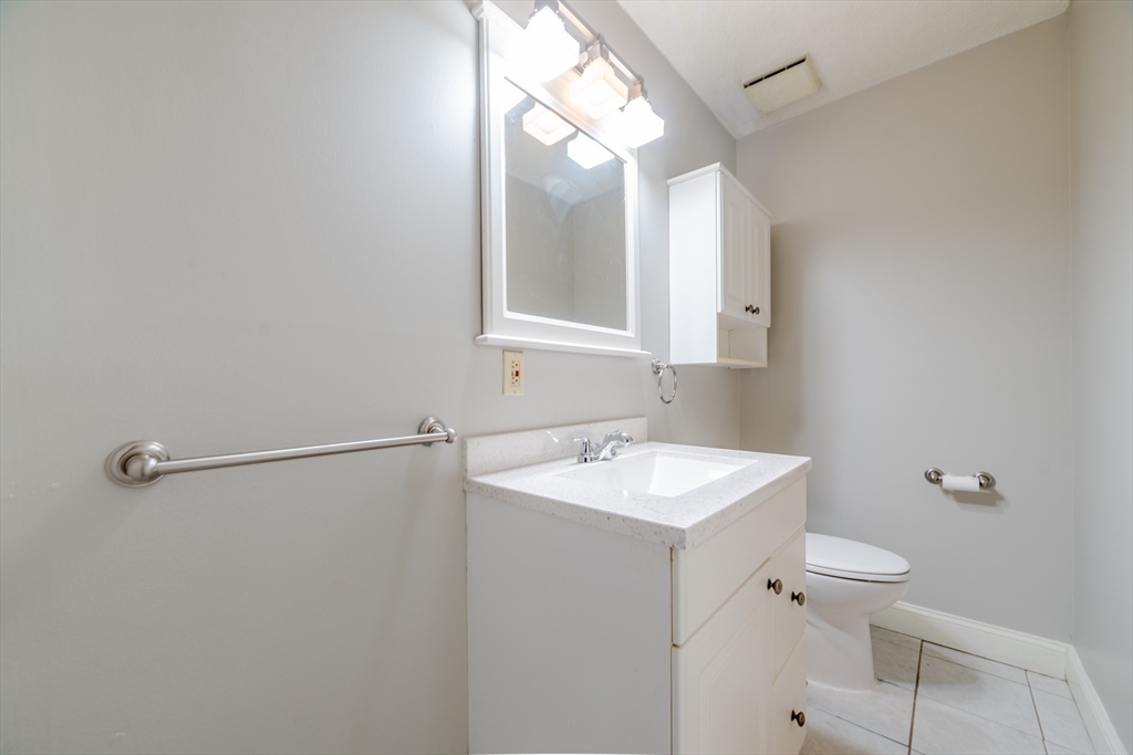 94 Newbury Ave # 201