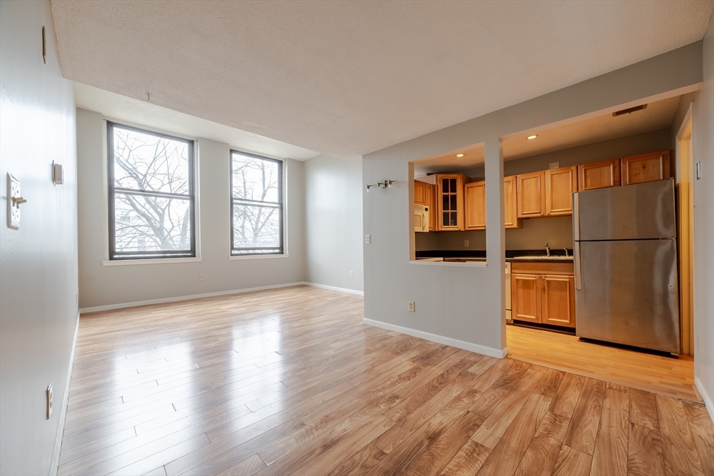 94 Newbury Ave # 201