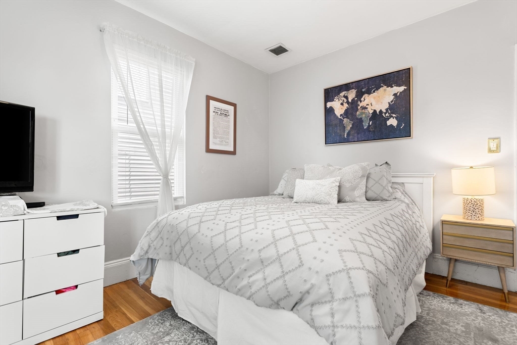 5 Hinckley St # 2