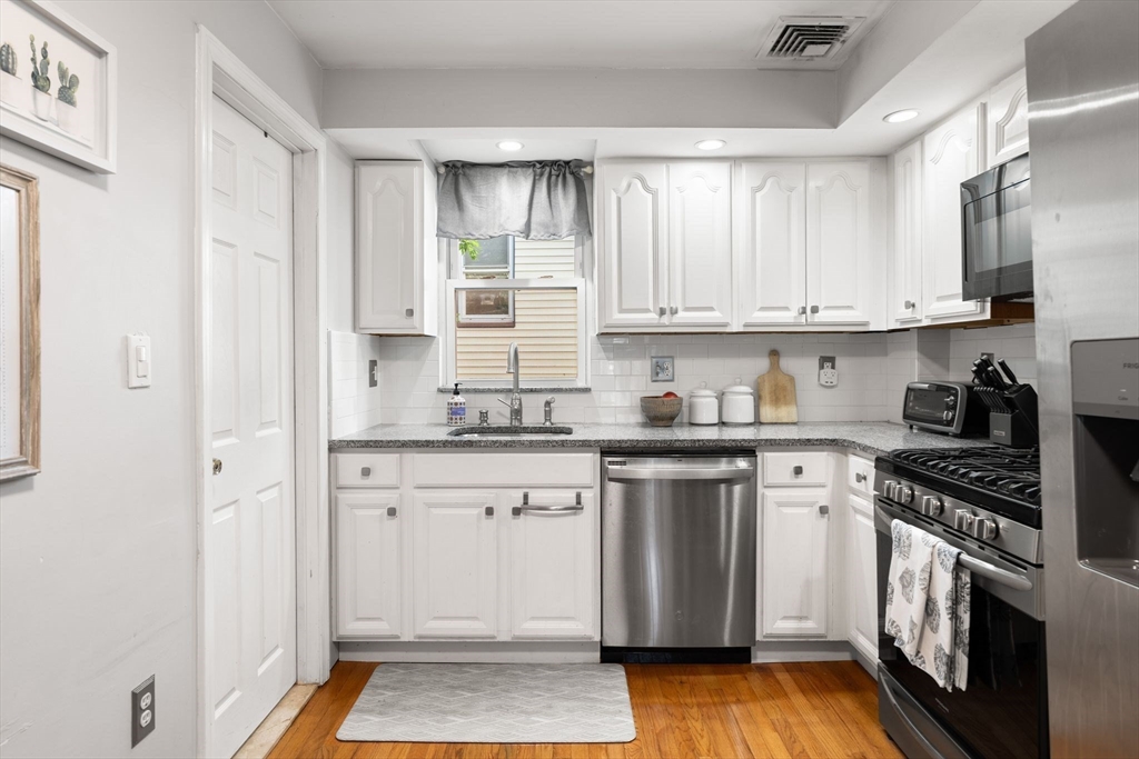 5 Hinckley St # 2