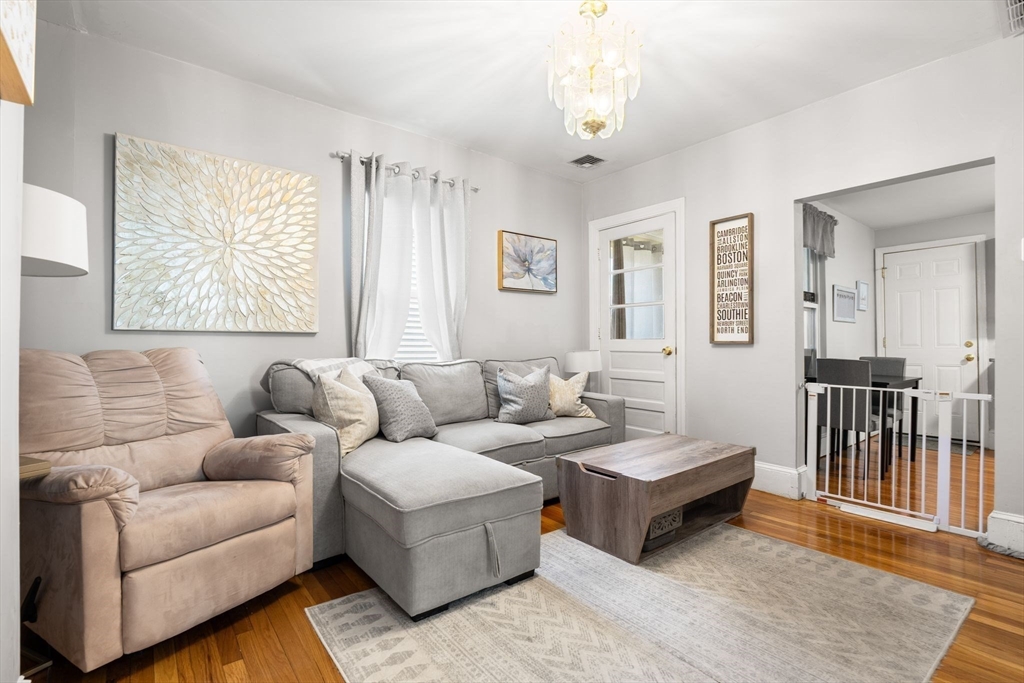 5 Hinckley St # 2