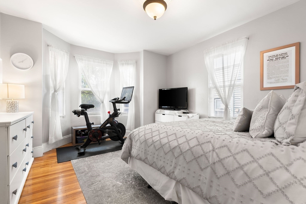 5 Hinckley St # 2