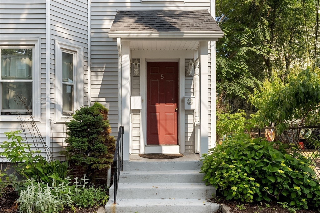 5 Hinckley St # 2