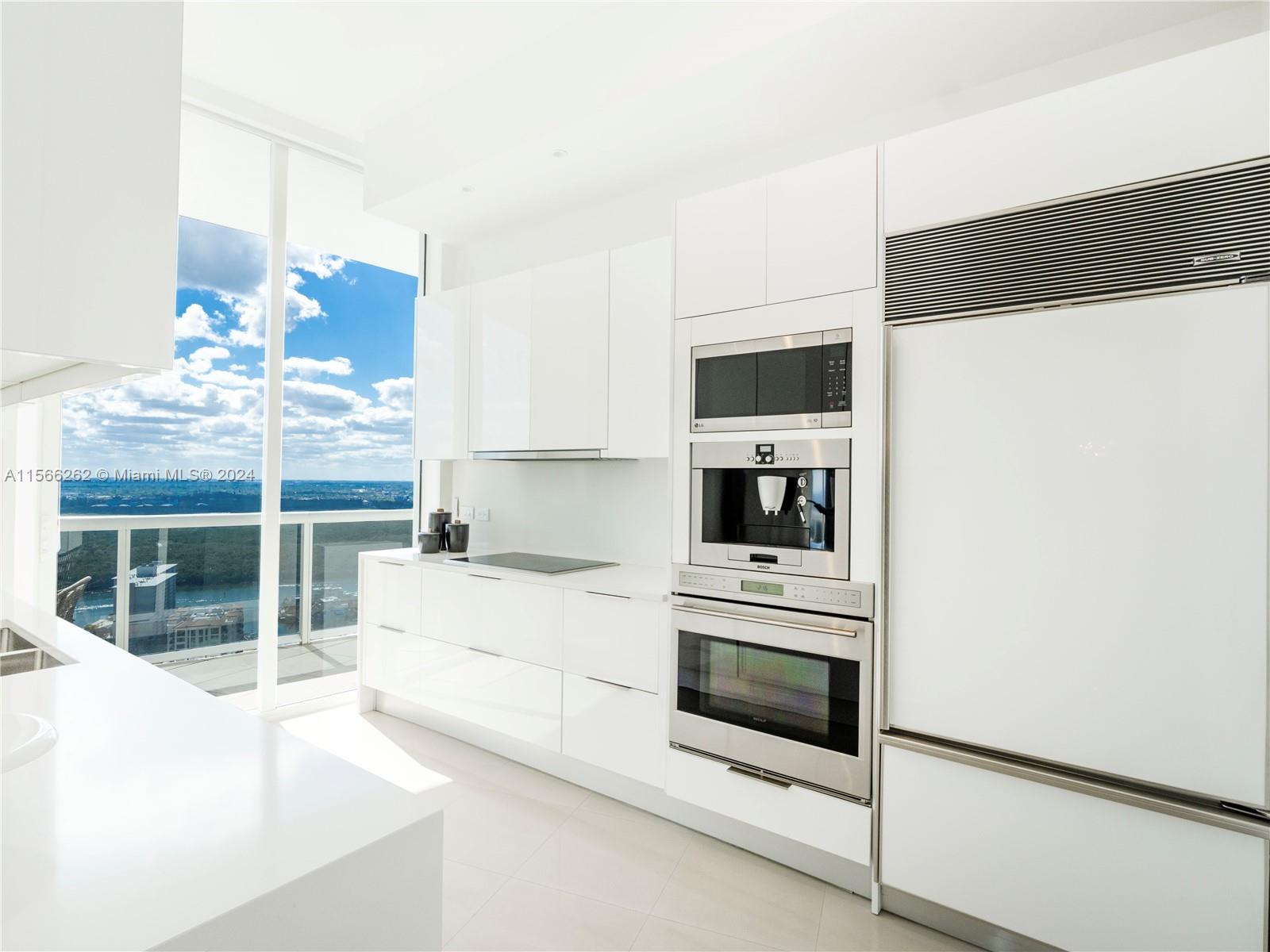 16001 Collins Ave # 3605