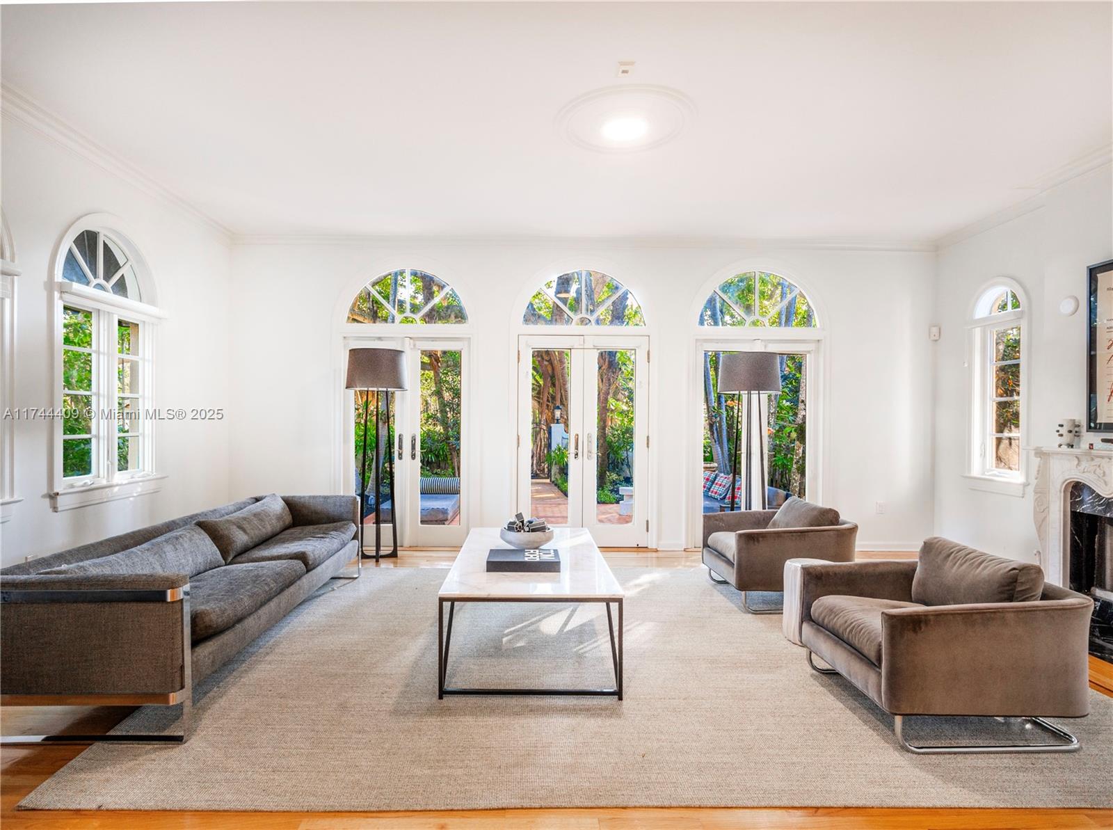 2700 Columbus Blvd