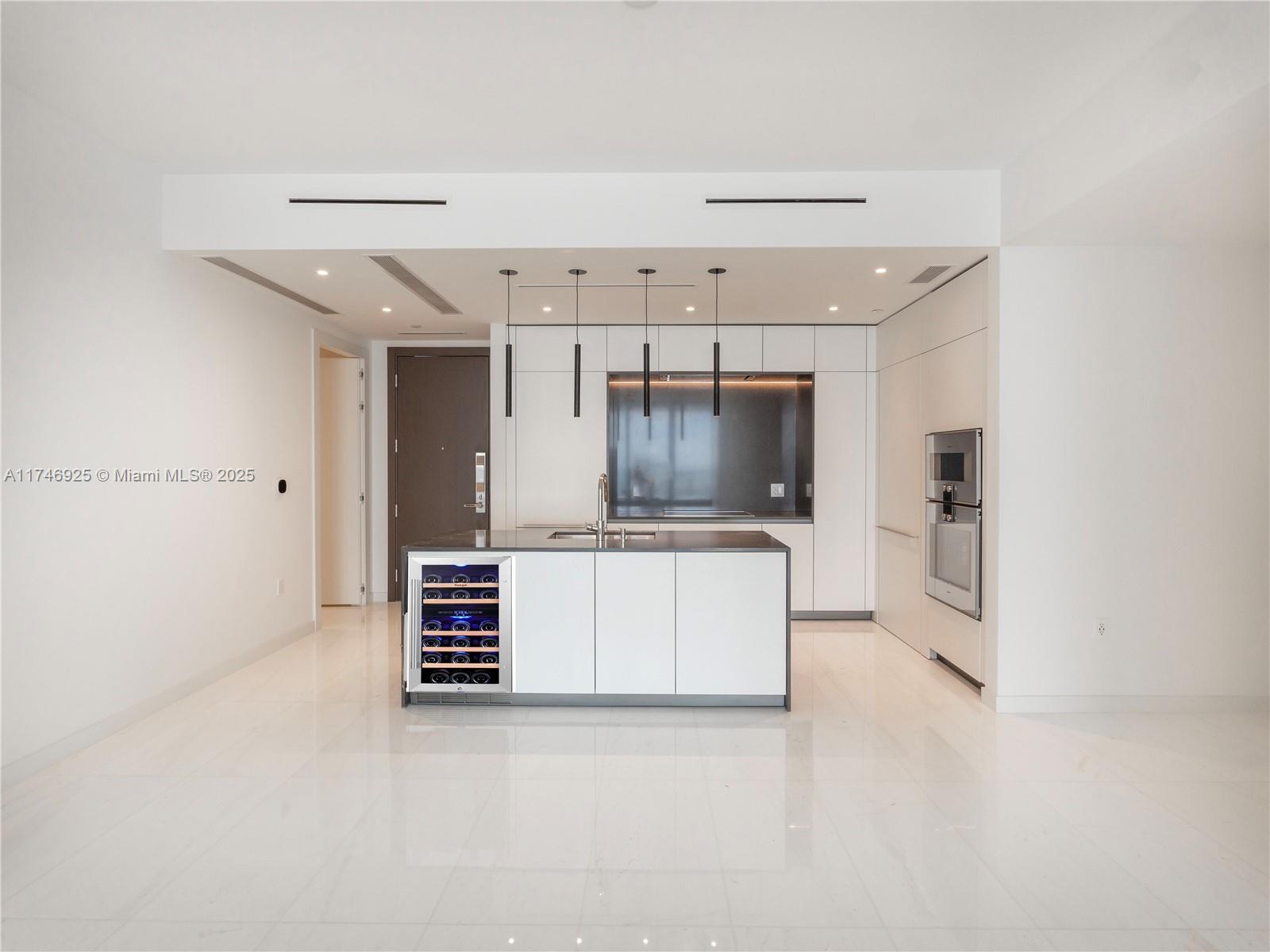 300 Biscayne Blvd Way # 4305