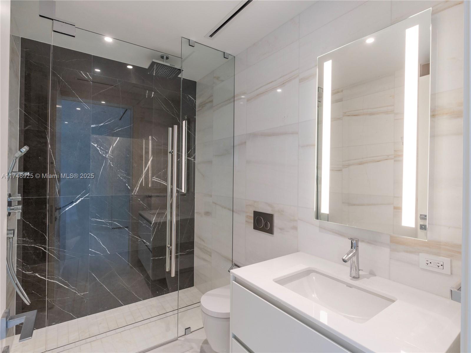 300 Biscayne Blvd Way # 4305