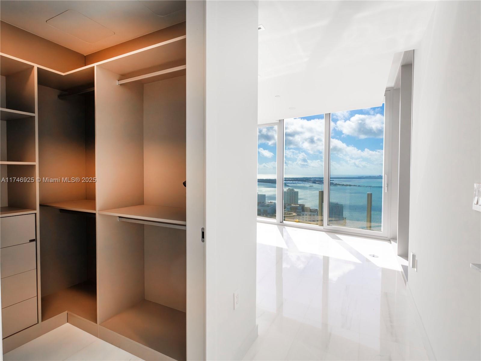 300 Biscayne Blvd Way # 4305