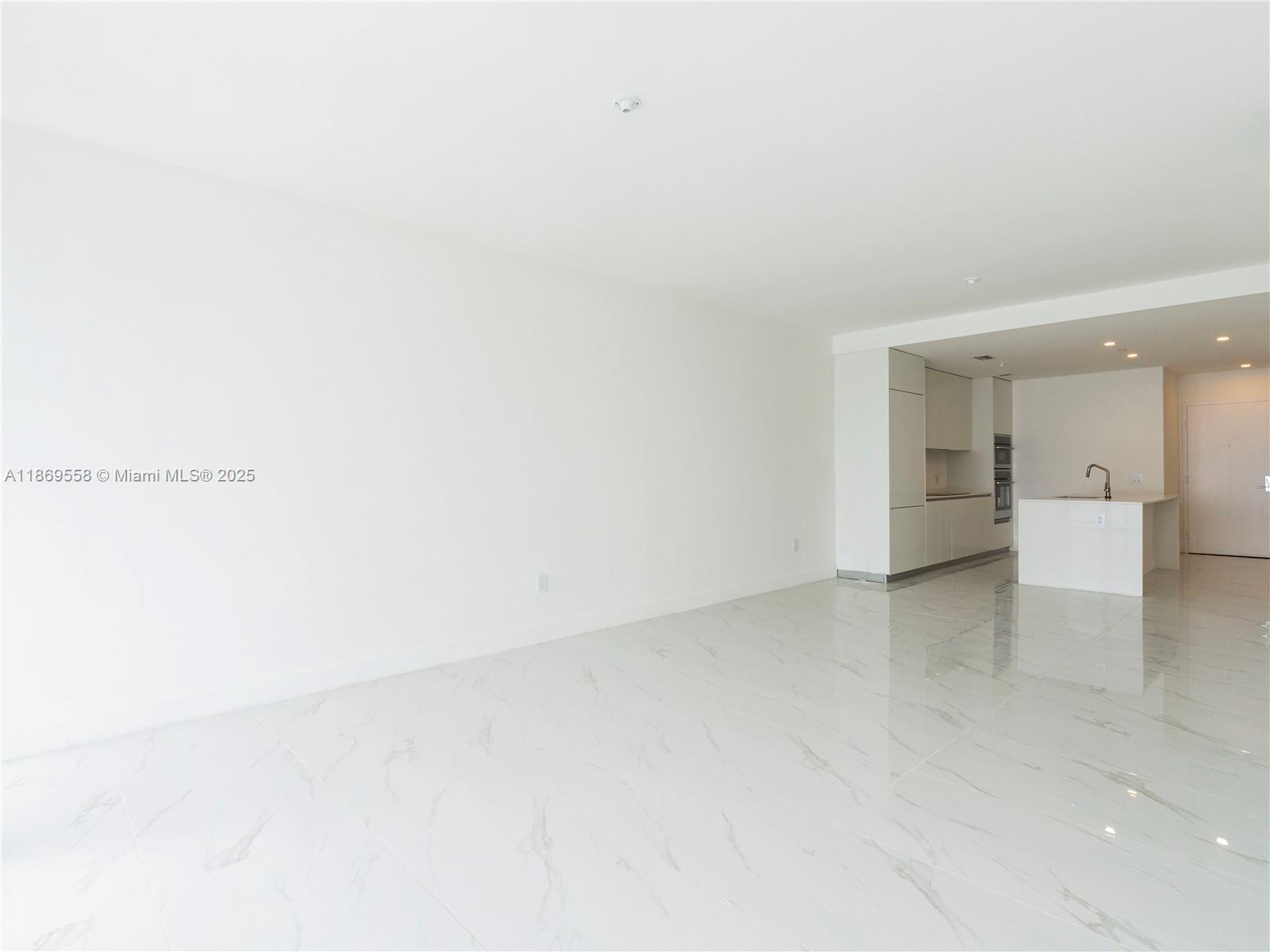 700 NE 24th St # 3606