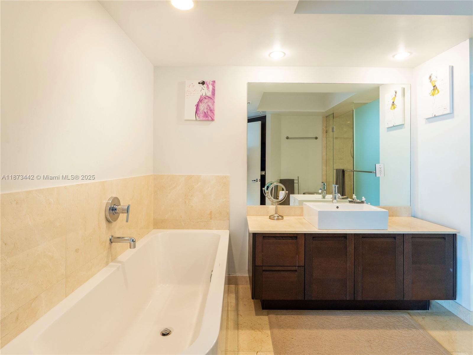 250 Sunny Isles Blvd Unit: 3-PH1