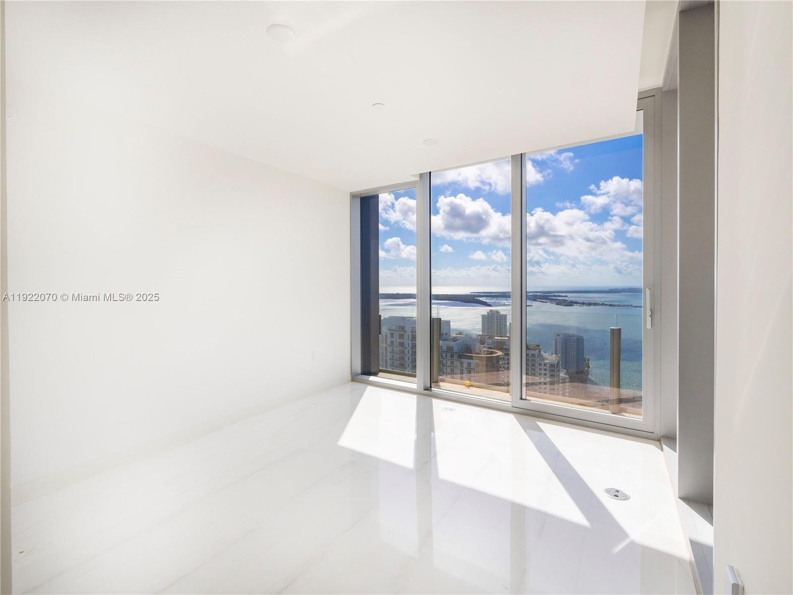 300 Biscayne Boulevard Way # 4305W