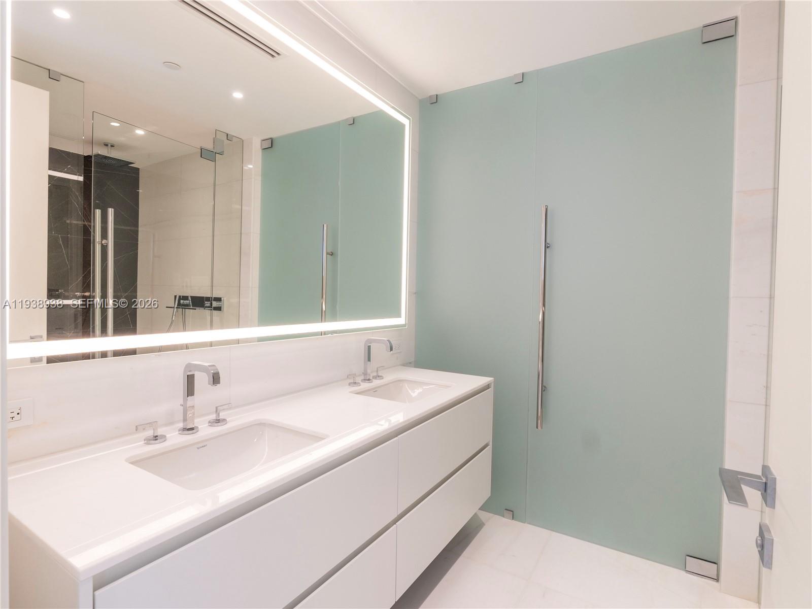 300 Biscayne Boulevard Way # 4305W