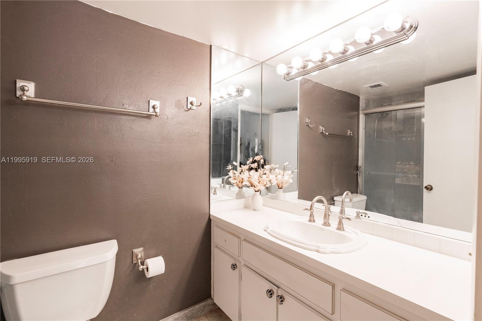 1440 Brickell Bay Dr # 203
