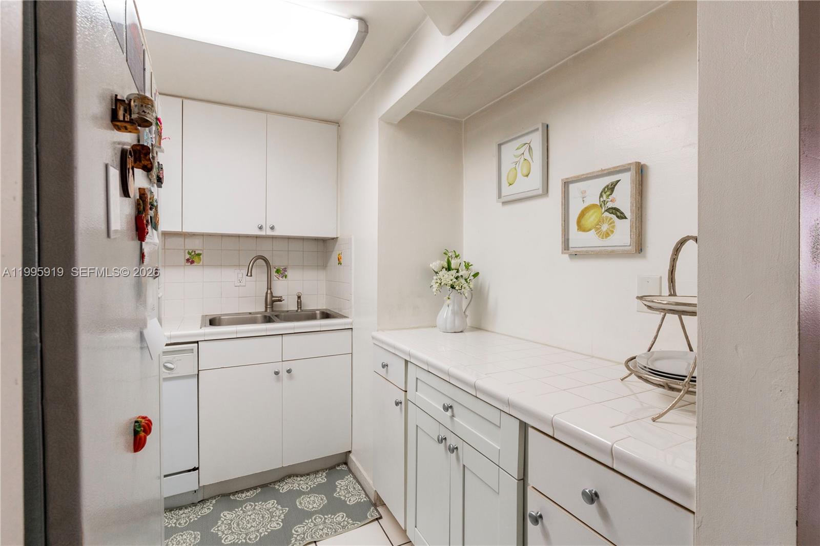 1440 Brickell Bay Dr # 203