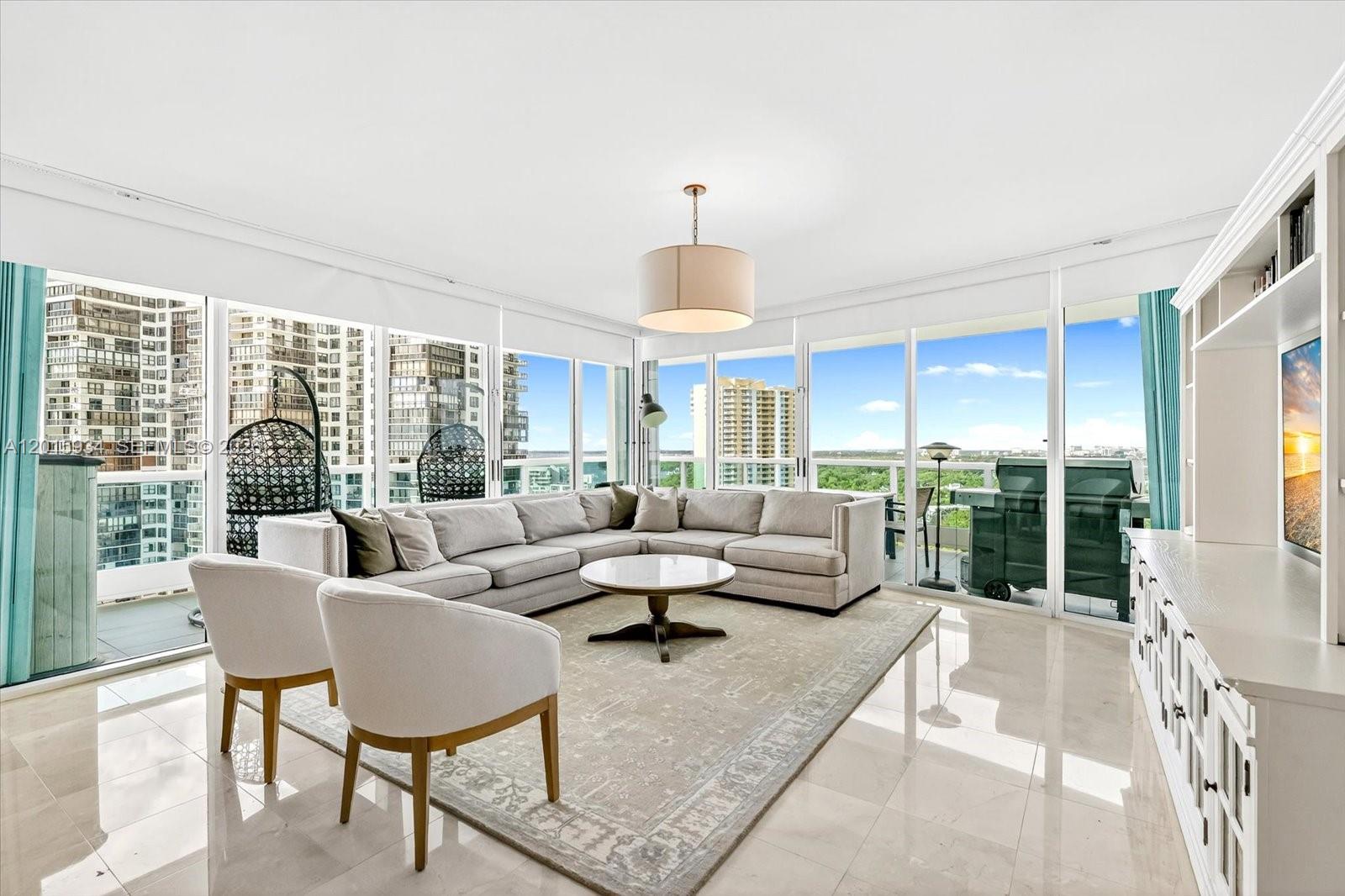 2127 Brickell Ave # 2005
