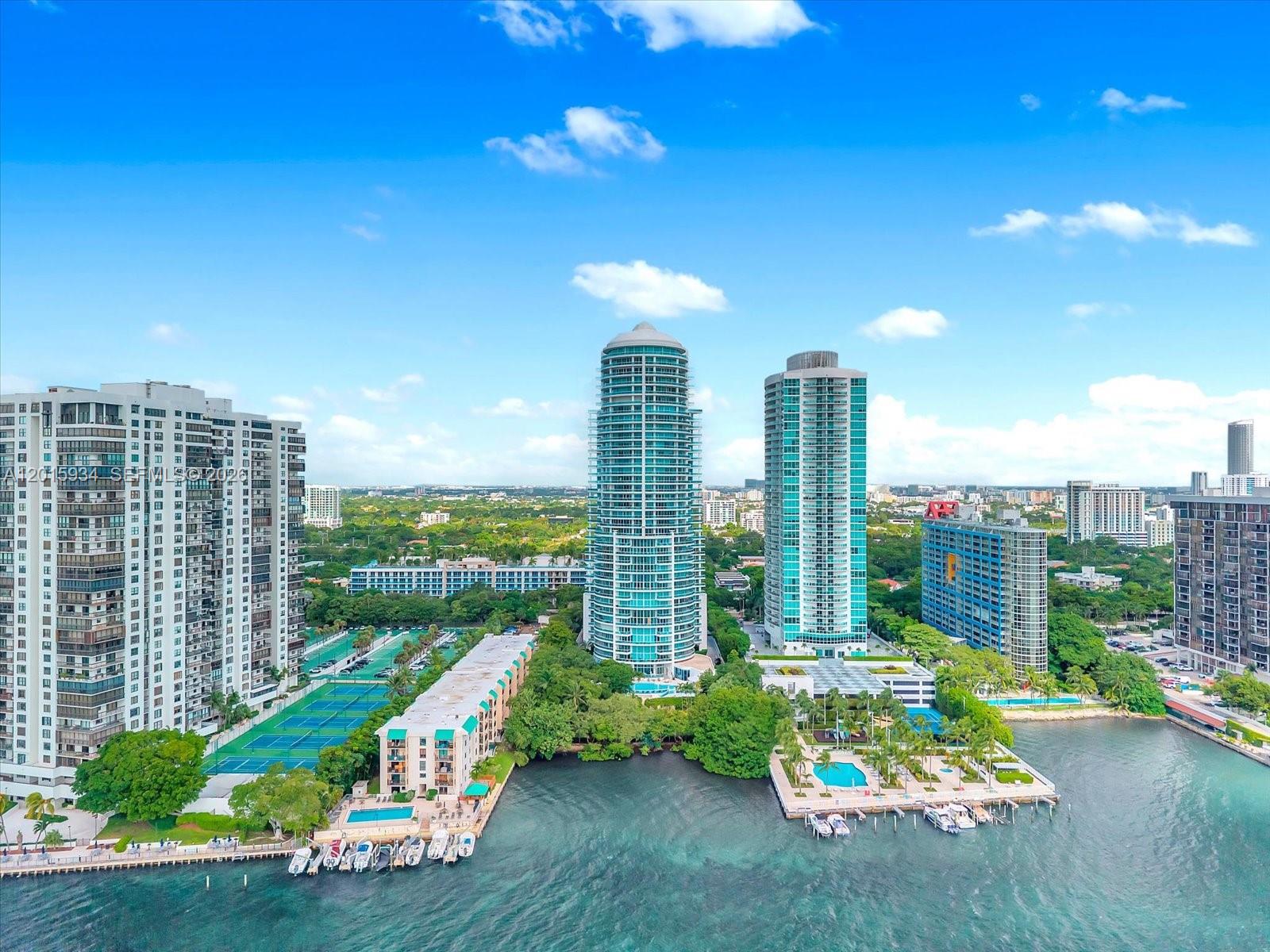 2127 Brickell Ave # 2005