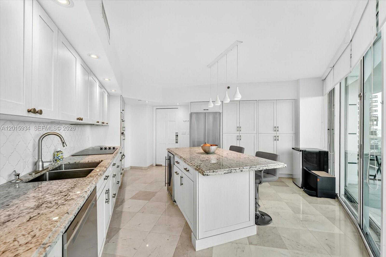 2127 Brickell Ave # 2005