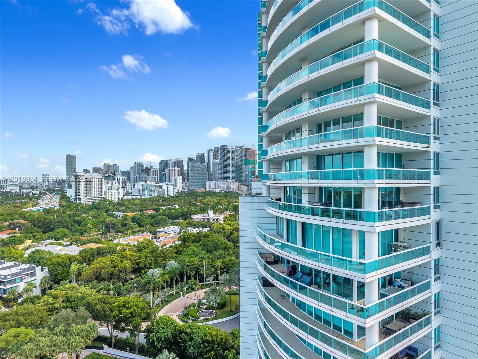 2127 Brickell Ave # 2005
