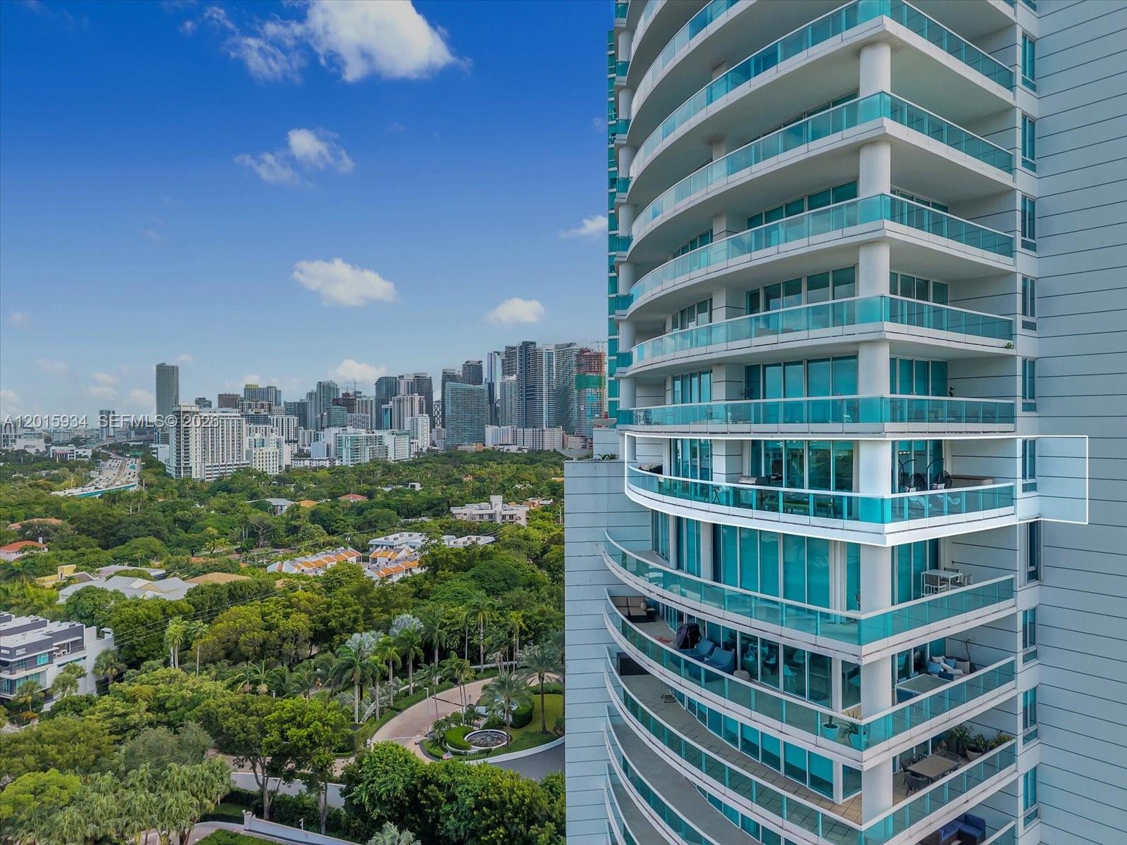 2127 Brickell Ave # 2005