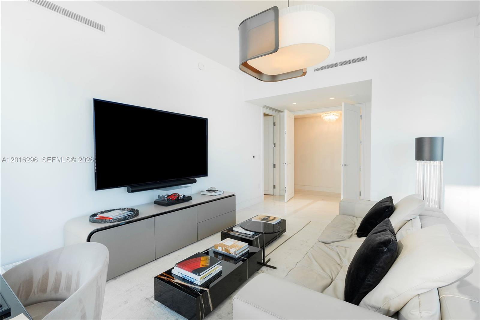 17975 Collins Ave # 1402 Unit: N-1402