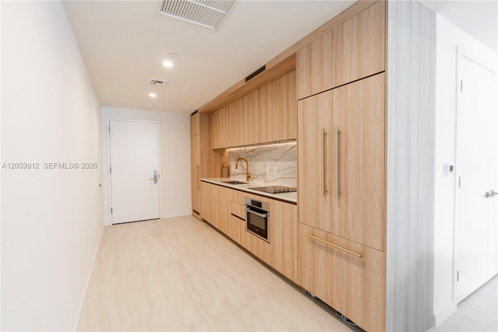 77 SE 5th St # 3308