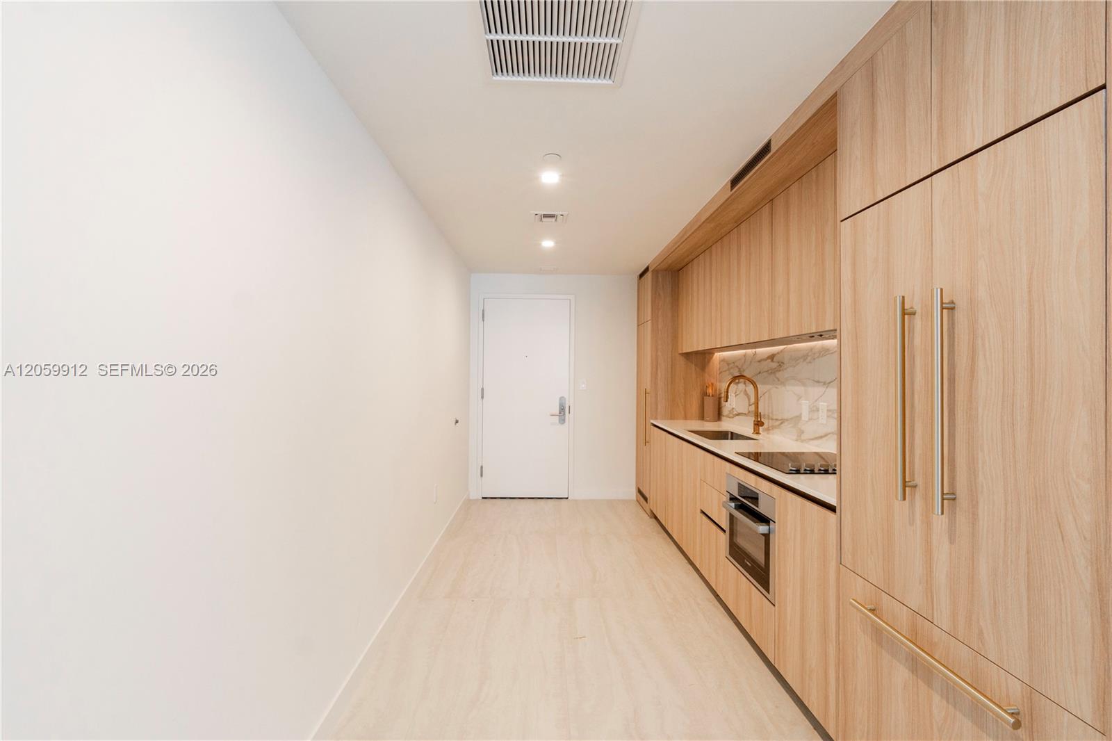 77 SE 5th St # 3308