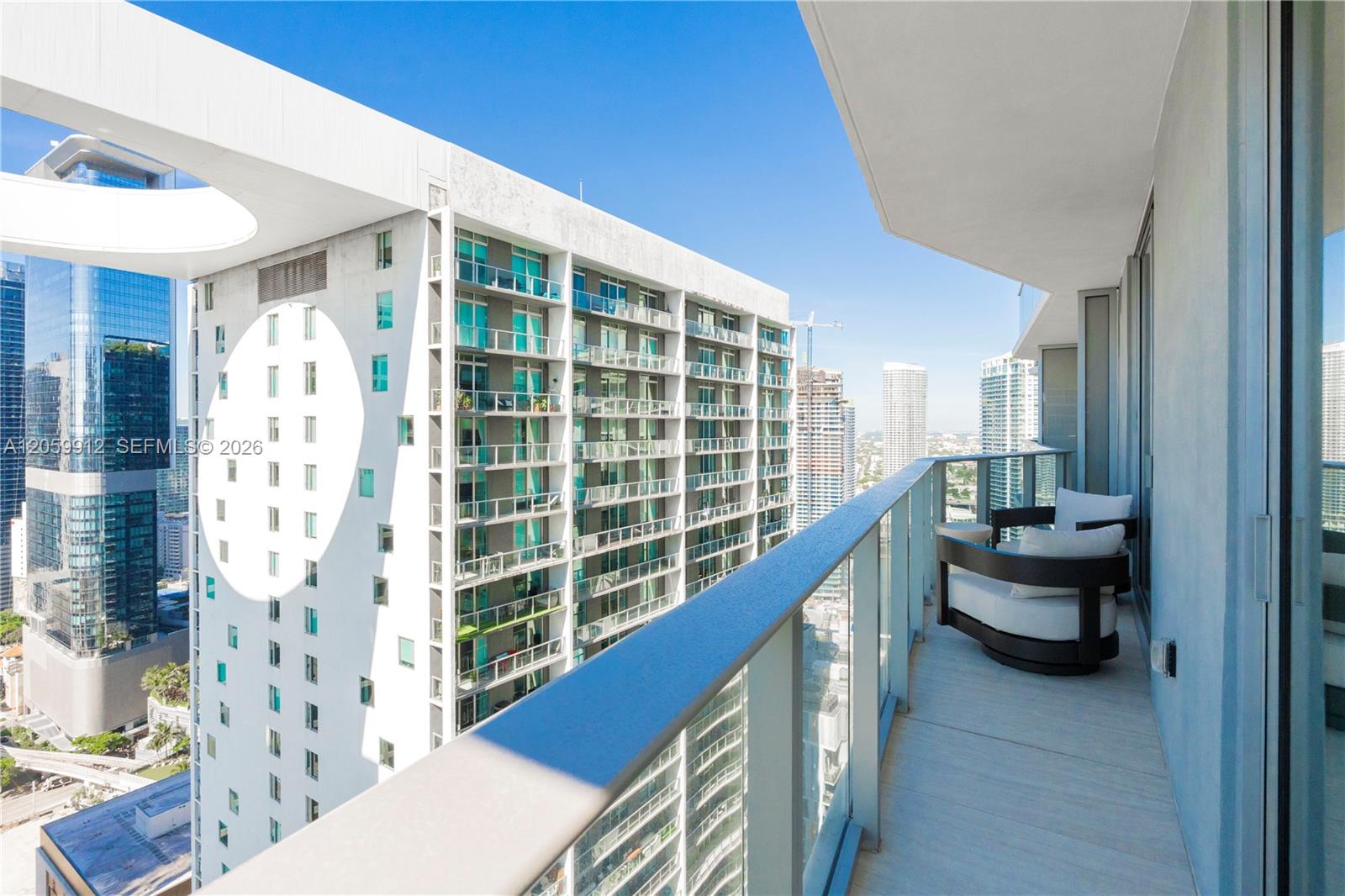 77 SE 5th St # 3308