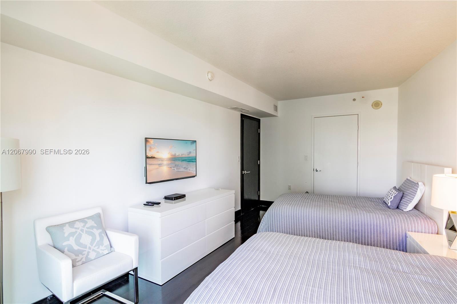 150 Sunny Isles Blvd # 1604 Unit: 1-1604