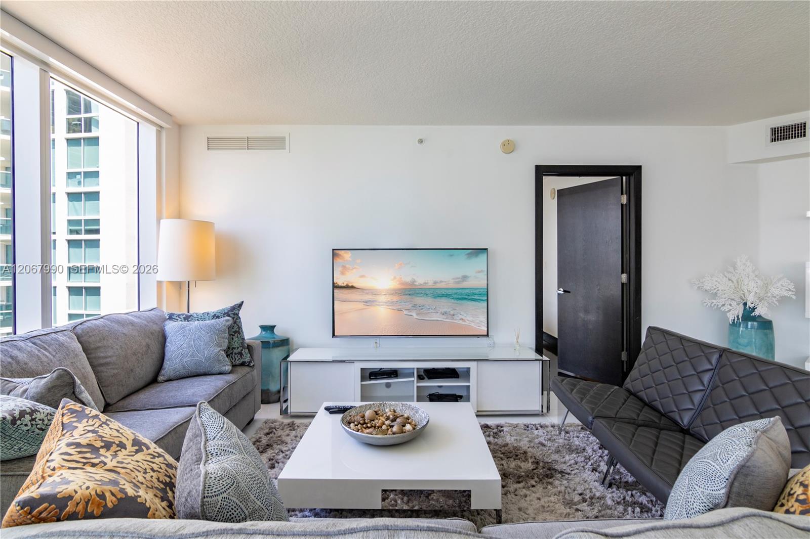 150 Sunny Isles Blvd # 1604 Unit: 1-1604