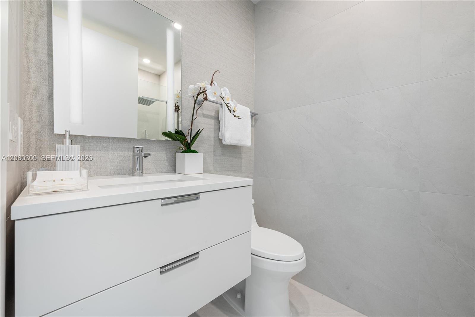 6101 Aqua Ave Unit: PH11A