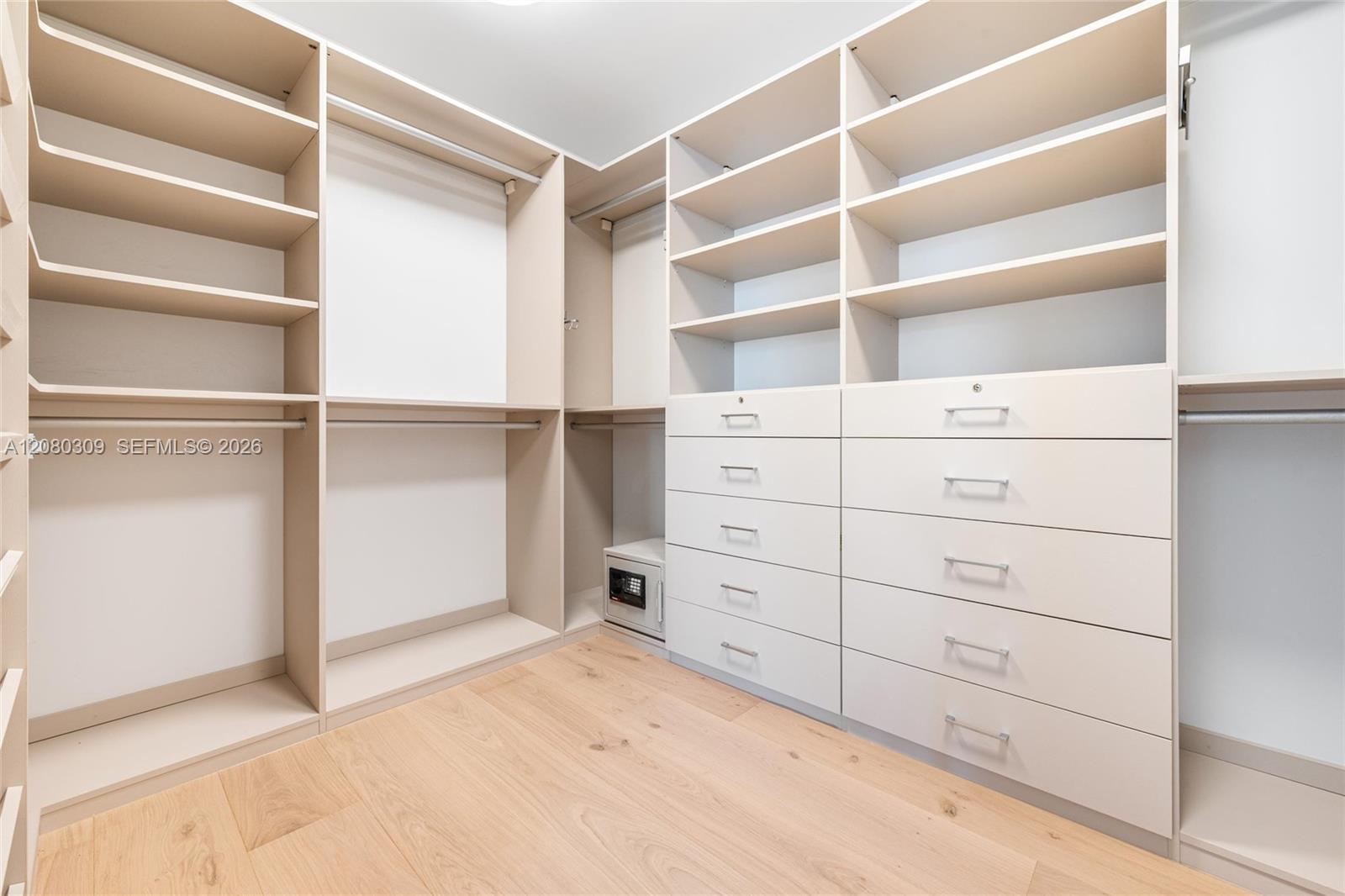 6101 Aqua Ave Unit: PH11A
