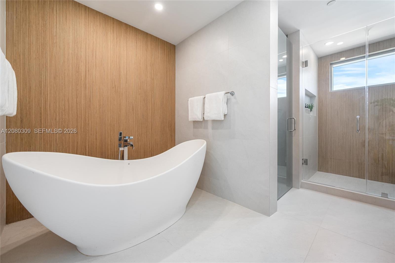 6101 Aqua Ave Unit: PH11A