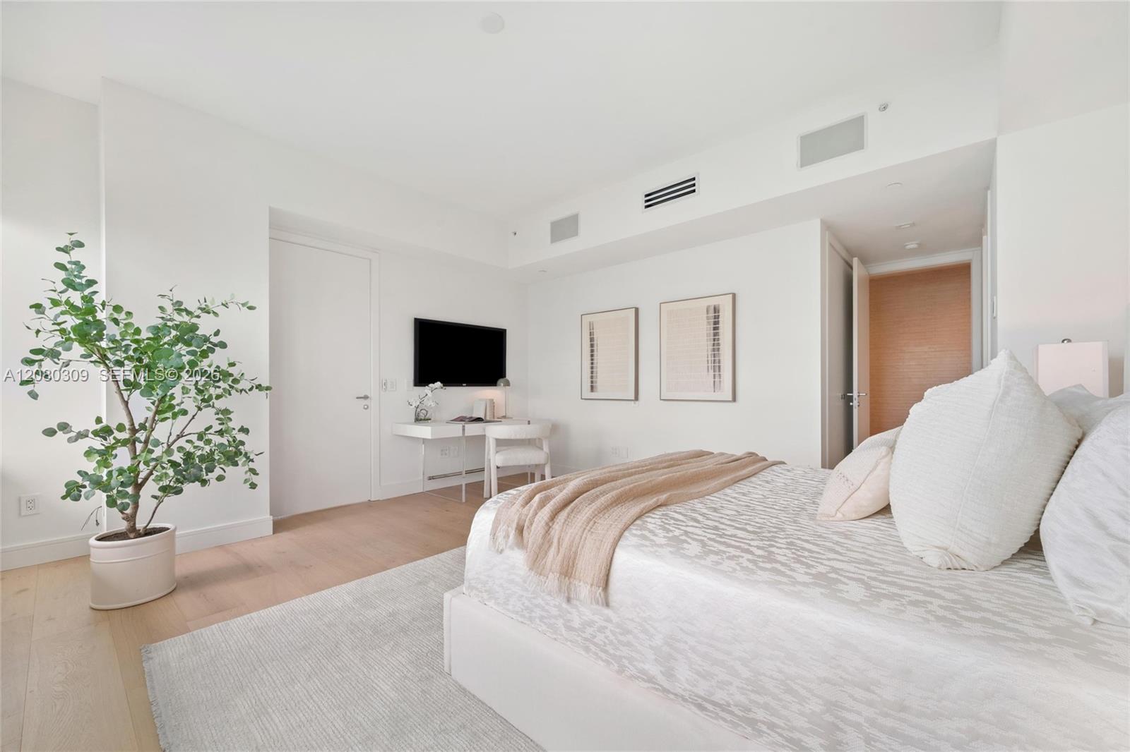 6101 Aqua Ave Unit: PH11A