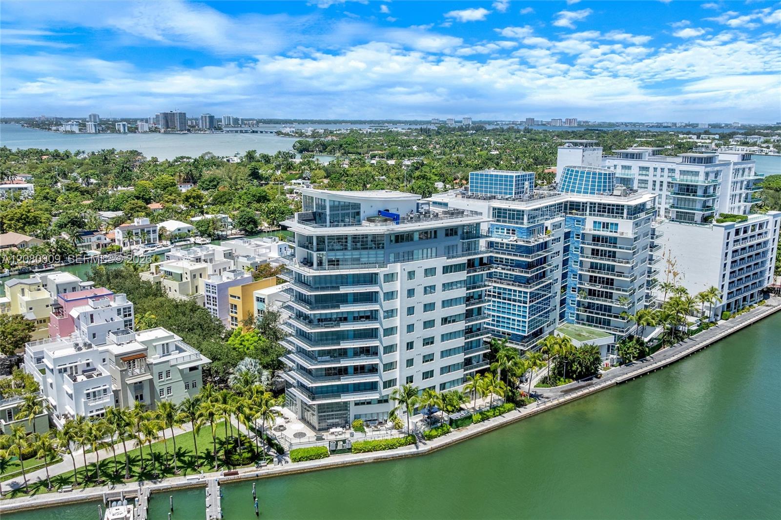 6101 Aqua Ave Unit: PH11A